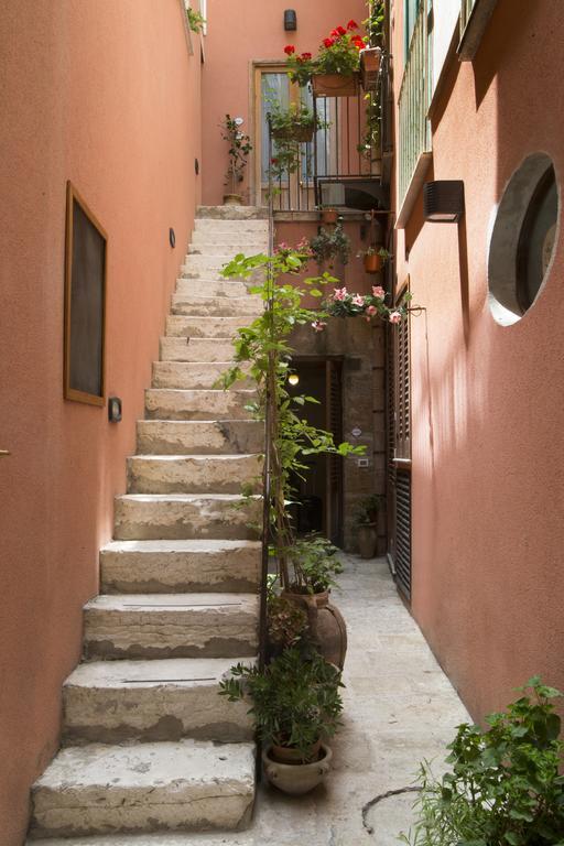 Апартаменты Il Cortile Fiorito Трапани Экстерьер фото